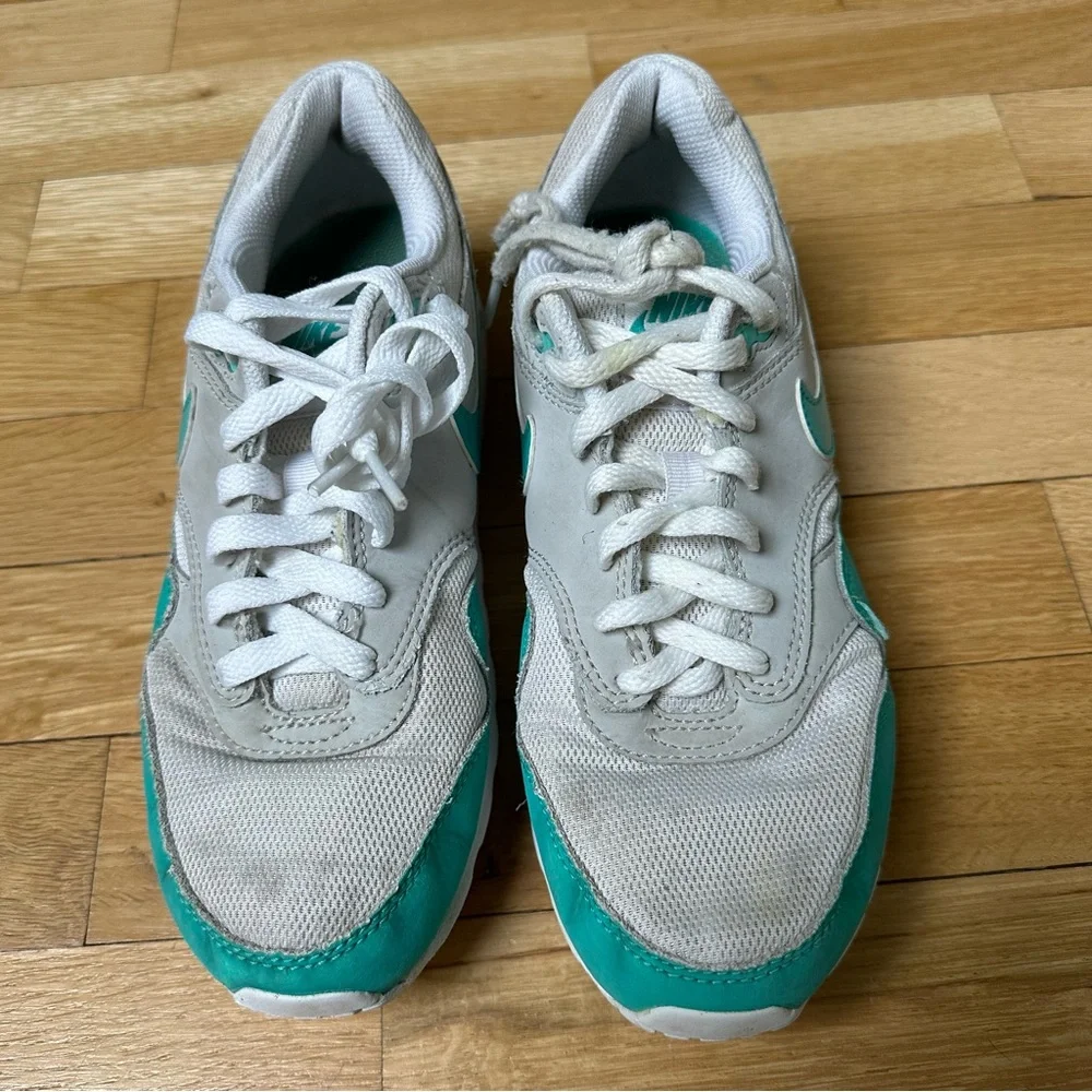 Nike White and Teal Shoes